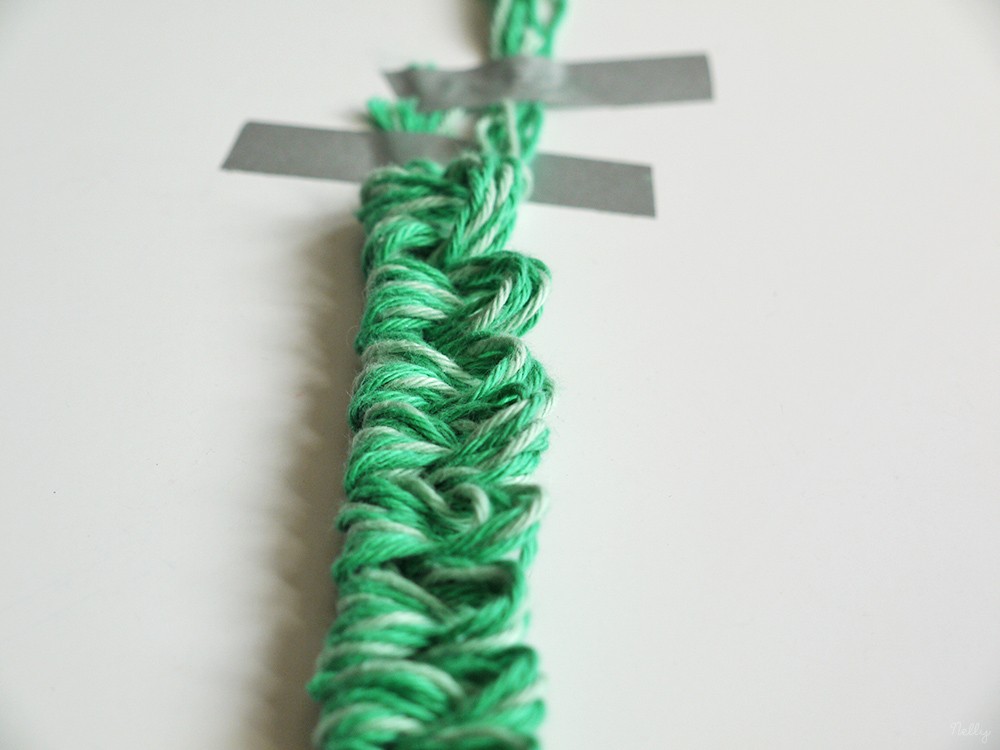 DIY : un collier noué en laine