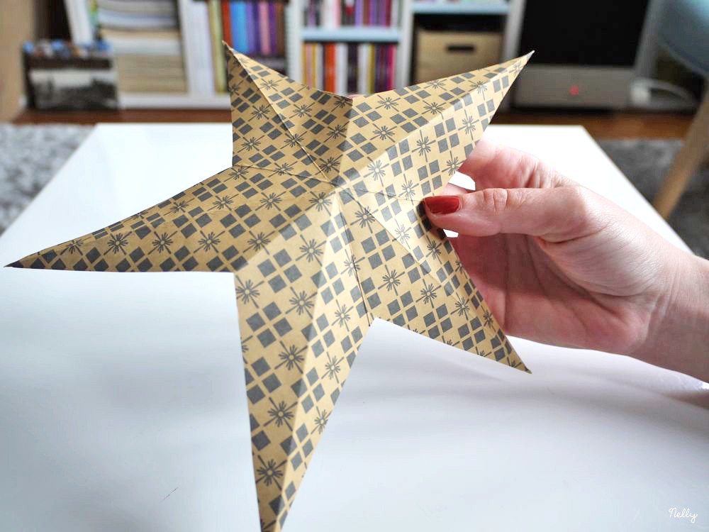 DIY de Noël : une étoile en papier plié