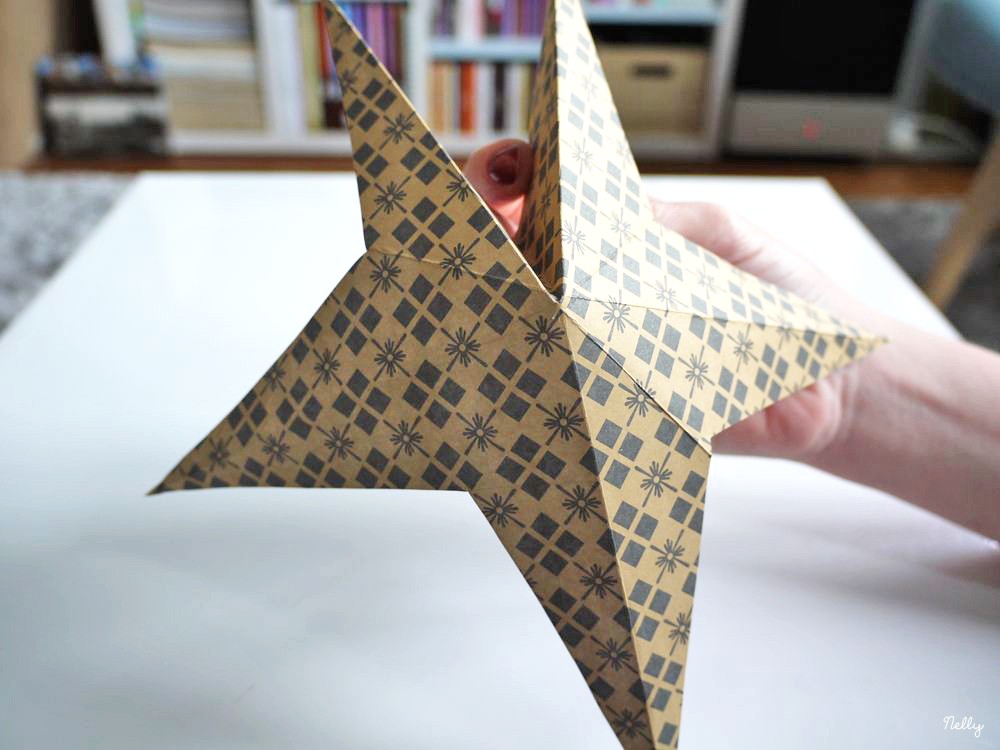 DIY de Noël : une étoile en papier plié