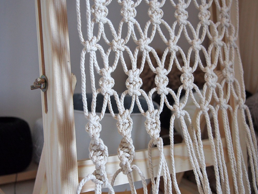 Le Macramé aux perles / Macramé (ou l'art de créer avec des noeuds)