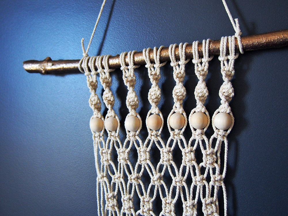 Le Macramé aux perles / Macramé (ou l'art de créer avec des noeuds)