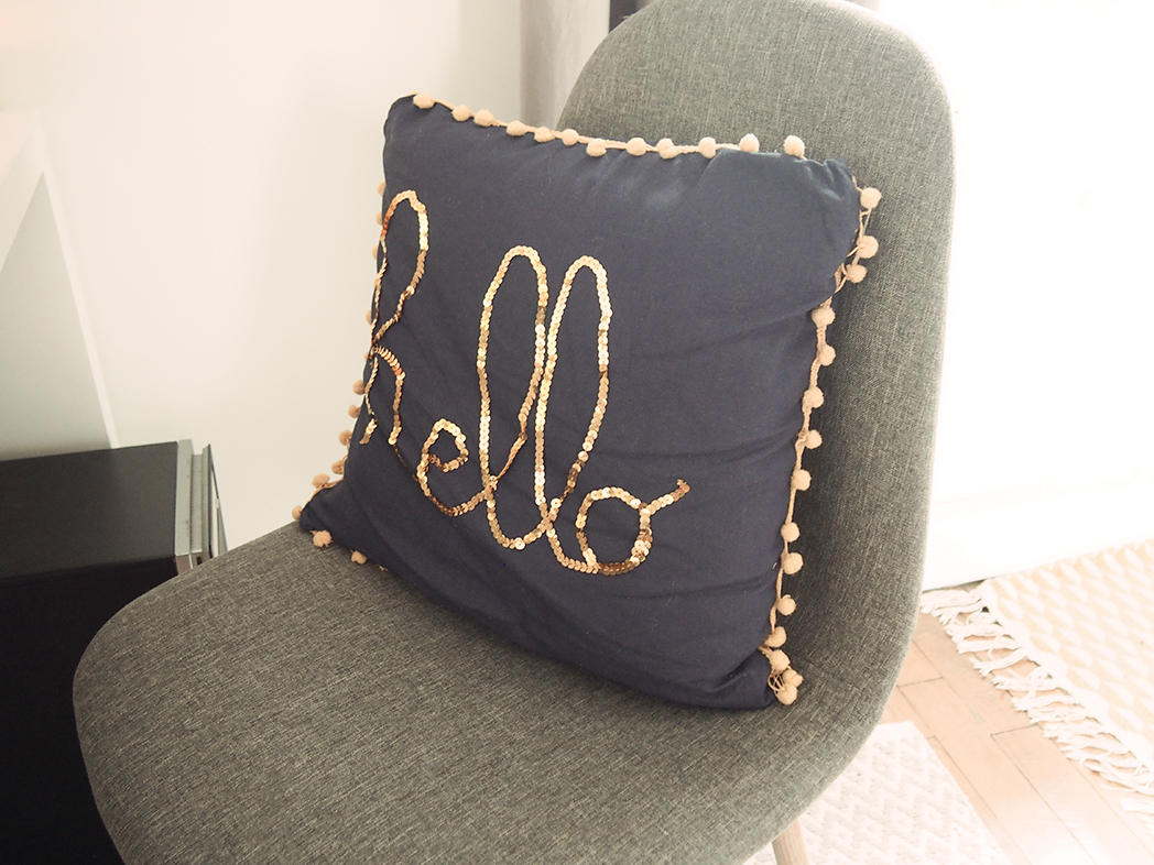 DIY : le coussin Hello