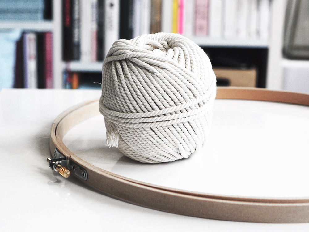 Tambour à broder + macramé = ♥