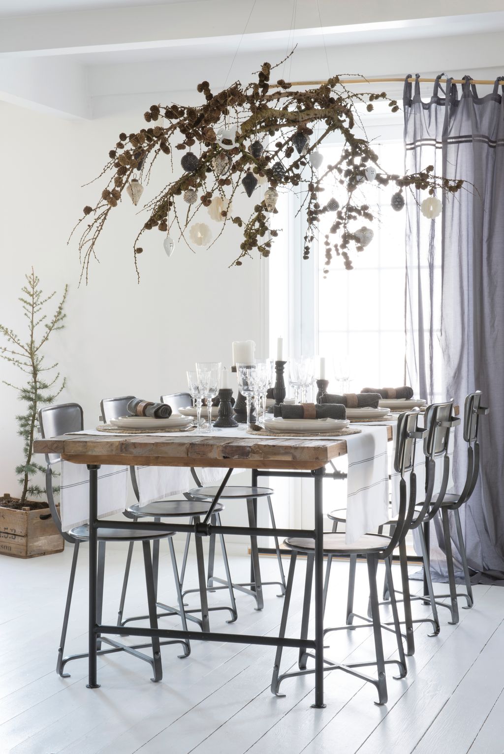 Noël 8 façons de réussir sa déco avec des branches Les Projets Fantastiques, le blog de