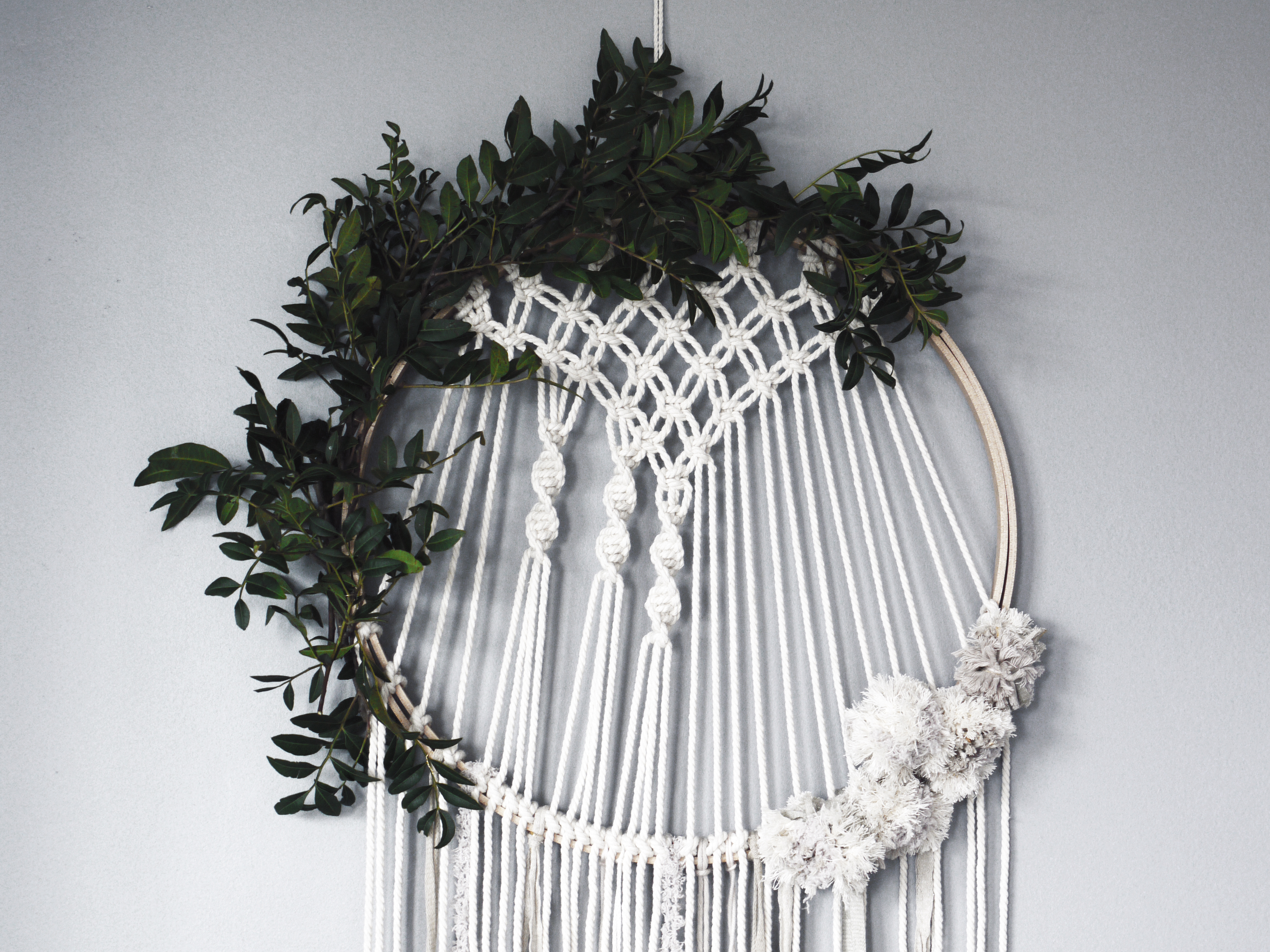 Tambour à broder + macramé = ♥