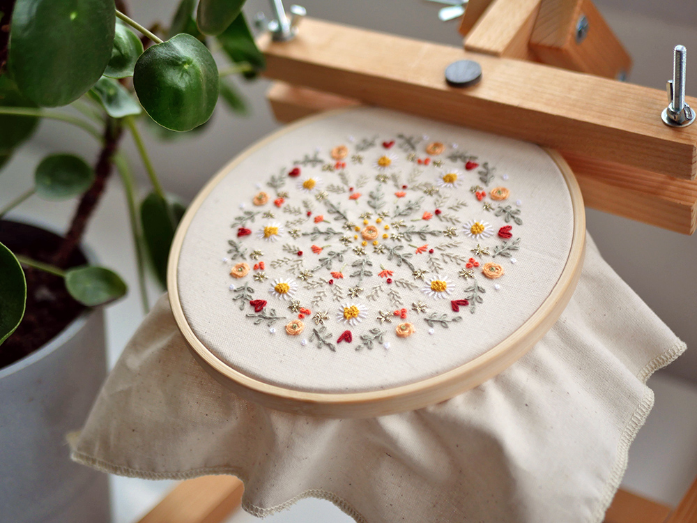 Broderie : un mandala de printemps, à télécharger gratuitement