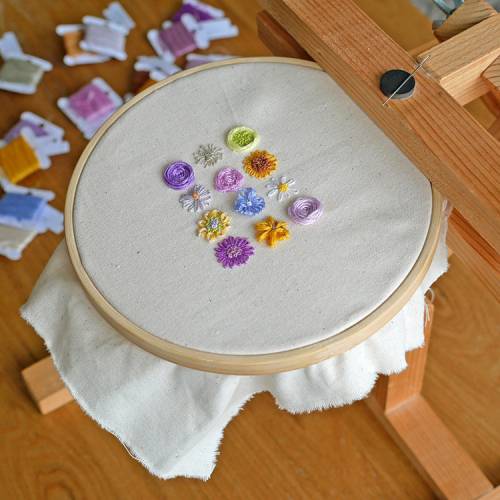 Broderie : de jolies fleurs à broder