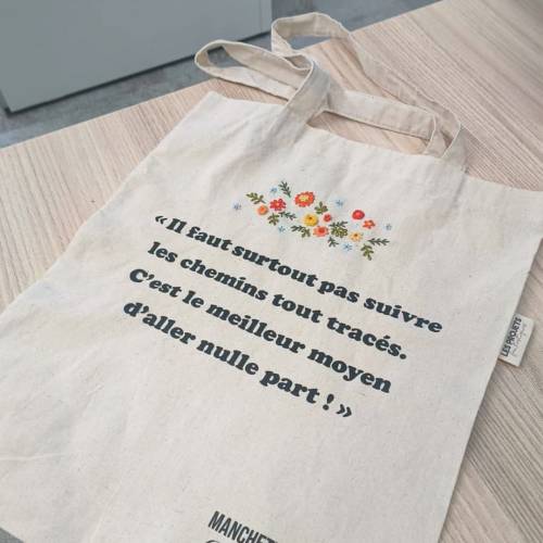 Mon Tote bag brodé avec une citation