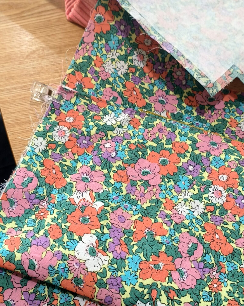 Sac à main en velours, cousu à la machine